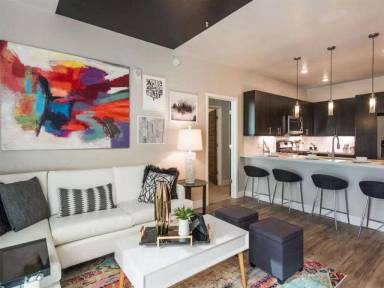 Main picture of Solana Lucent Station