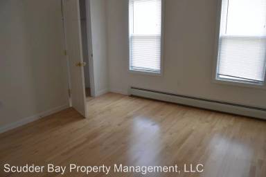 Main picture of 27 Haynes St