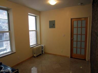 Main picture of 520 E 11th St