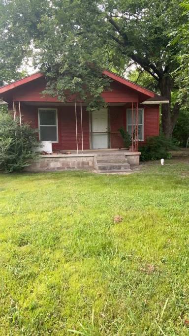 Main picture of 915 S L St