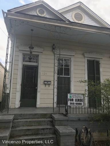 Main picture of 122 N Alexander St