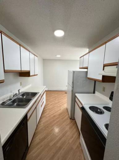 Main picture of 1518 Highway 1 E