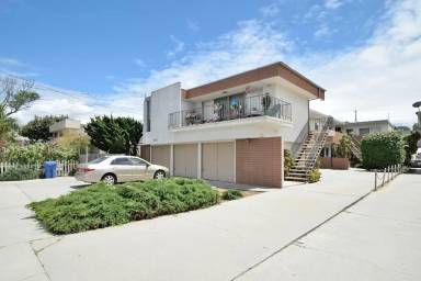 Main picture of 2010 Carnegie Ln
