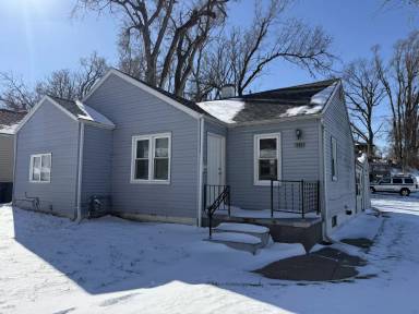 Main picture of 6916 N 33rd St
