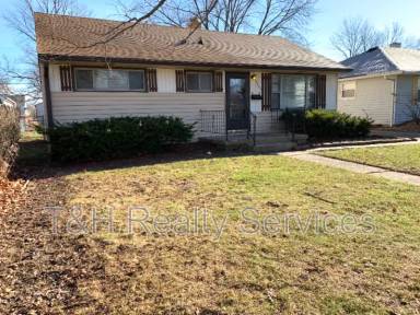 Main picture of 4761 Wellington Ave