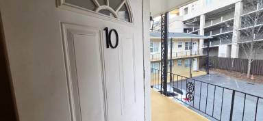 Main picture of 21 Delmont Dr NE
