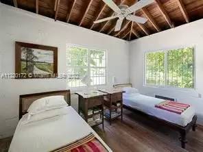 Main picture of 3555 William Ave