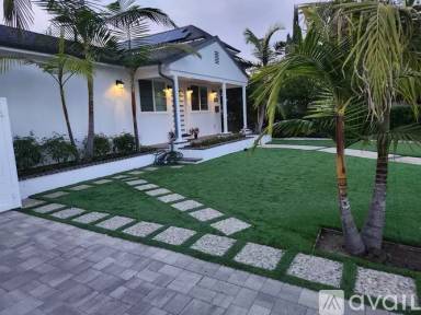 Main picture of 4537 Katherine Ave