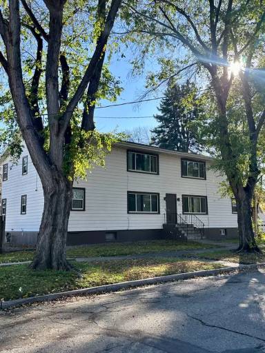 Main picture of 1020 5th St S