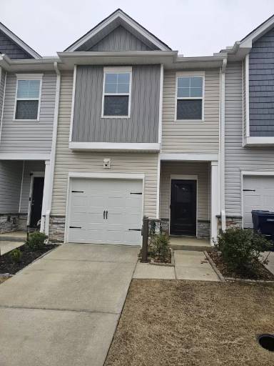Main picture of 19 Apollo View Ln