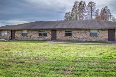 Main picture of 858 Fox Lake Dr