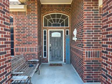 Main picture of 2621 Bruin