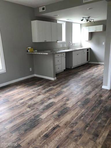 Main picture of 317 S Dodge Ave