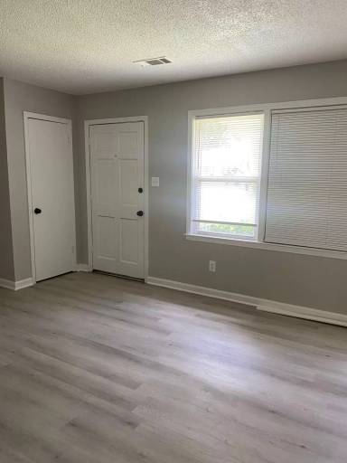 Main picture of 1646 Ronda St