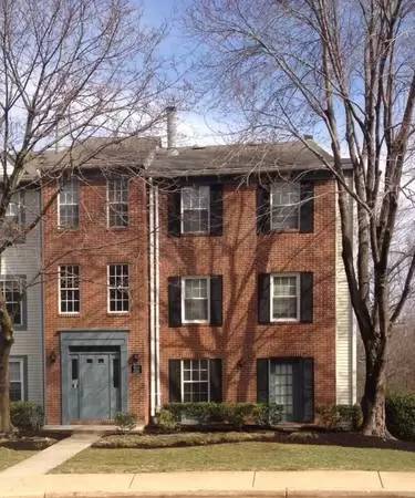 Main picture of 664 Newbridge Ct