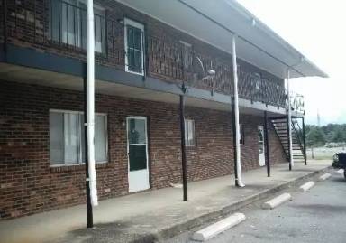 Main picture of 215 Ingram Dr