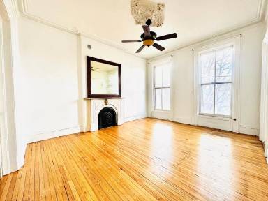 Main picture of 290 State St