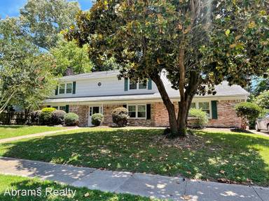 Main picture of 940 Duke of Suffolk Dr