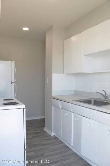 Main picture of 1642 E Jump St