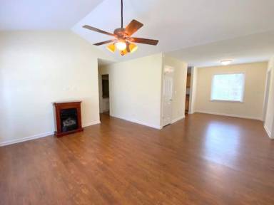 Main picture of 136 Matthew St