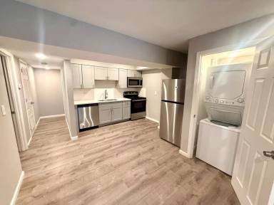 Main picture of 3110 State St