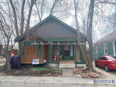 Main picture of 422 E Van Ness Pl