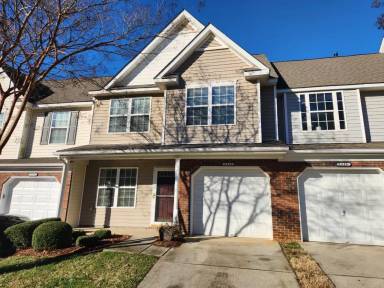 Main picture of 2548 Brackley Pl NW