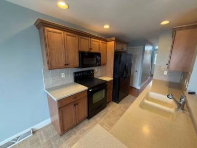 Main picture of 785 Oak Leaf Ln