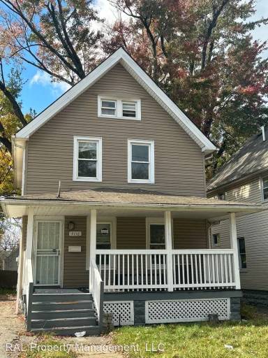 Main picture of 4116 E 114th St