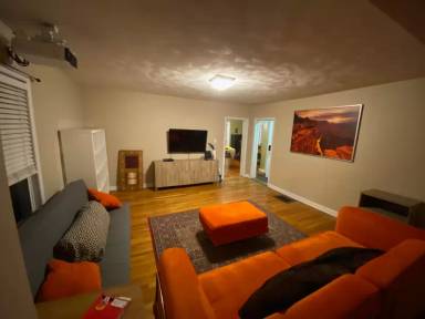 Main picture of 15 Parker St