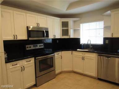 Main picture of 3141 N Palm Aire Dr