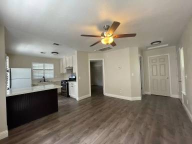 Main picture of 1824 T St