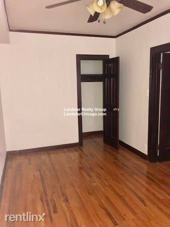 Main picture of 846 W Montrose Ave