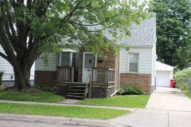 Main picture of 24308 Schroeder Ave