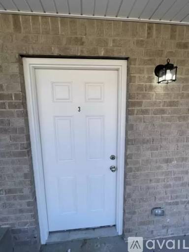 Main picture of 121 Jefferson Ct W