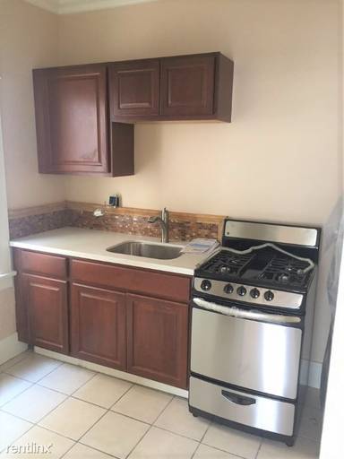 Main picture of 744 Pine Ave