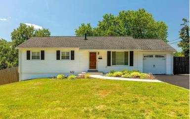 Main picture of 4973 Roselle Cmn