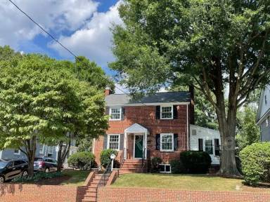 Main picture of 2023 N Lexington St