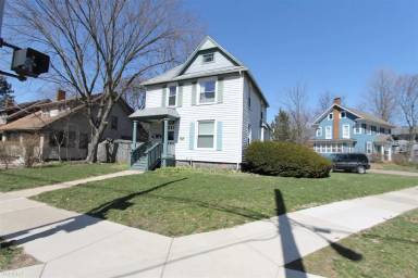 Main picture of 1325 Packard St