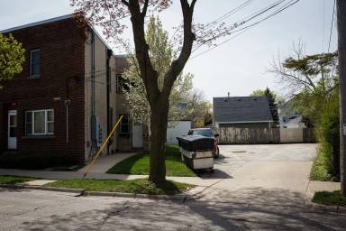 Main picture of 2247 E Holt Ave