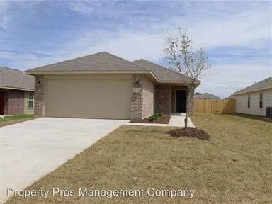 Main picture of 211 Candlewood Cir