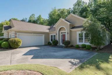Main picture of 446 Eaton Rd