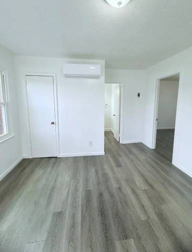 Main picture of 1490 John Chapman Rd
