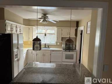 Main picture of 53 1st St