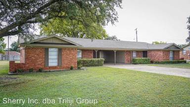 Main picture of 104 E Gruver Cir