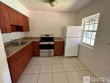 Main picture of 1800 Miami Rd