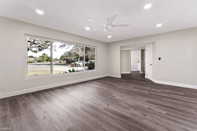 Main picture of 12221 Loraleen St