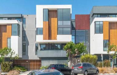 Main picture of 300 Cornwall St