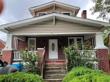Main picture of 2923 Melrose Ave NW