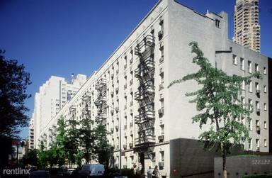 Main picture of 219 E 66th St